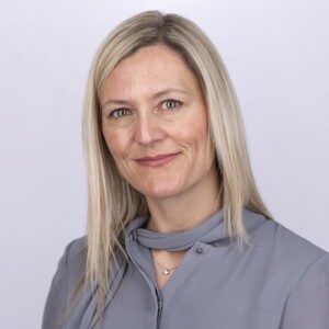 Stacy Lowe